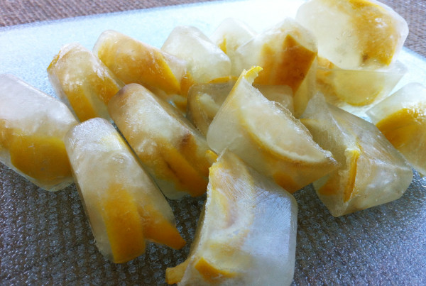 Homemade Garbage Disposal Cleaning Cubes from @kellymcnelis