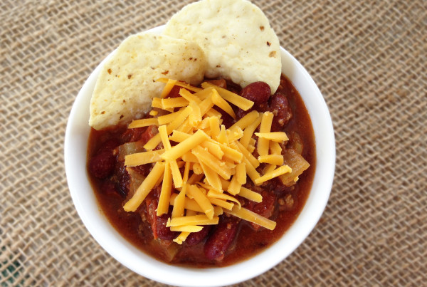 Slow Cooker Beef and Beer Chili from @kellymcnelis