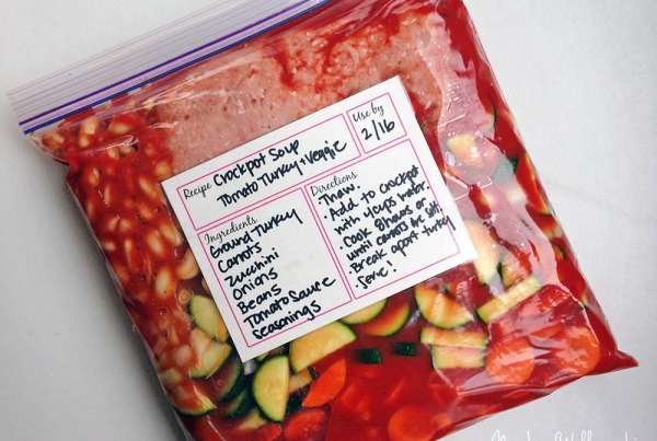 Crockpot Tomato Turkey and Veggie Soup