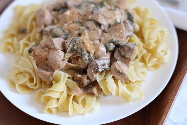 Mushroom Spinach Crockpot Stroganoff