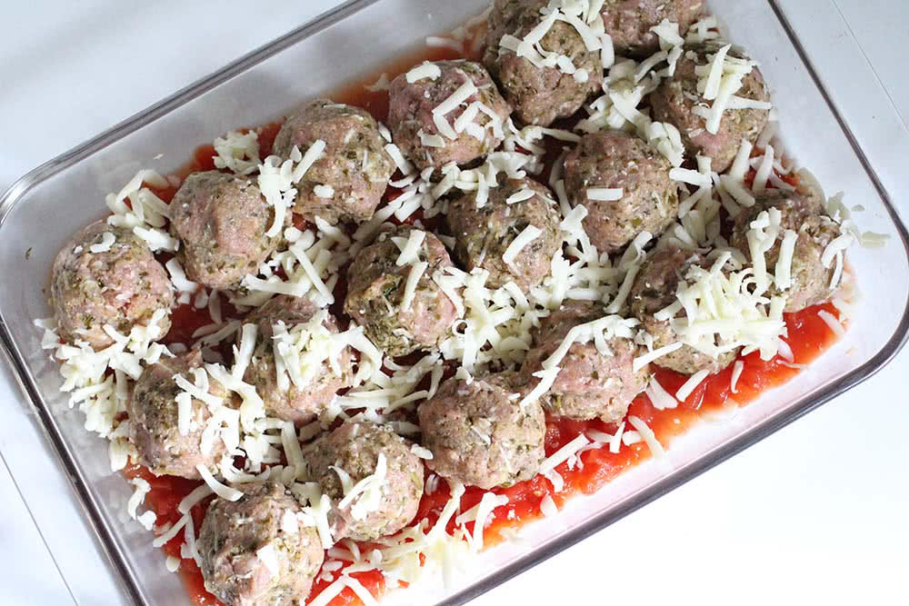 Mozzarella-Stuffed Turkey Pesto Meatballs