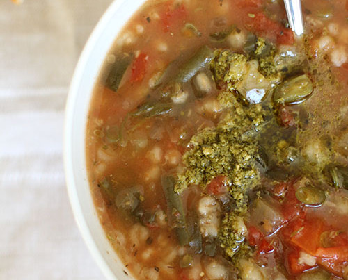 Crockpot Vegetarian Garden Vegetable Soup with Pesto (Panera Copycat)