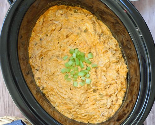 5-Ingredient Crockpot Buffalo Chicken Dip