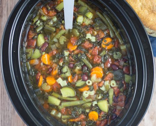 Healthy Crockpot Minestrone Soup