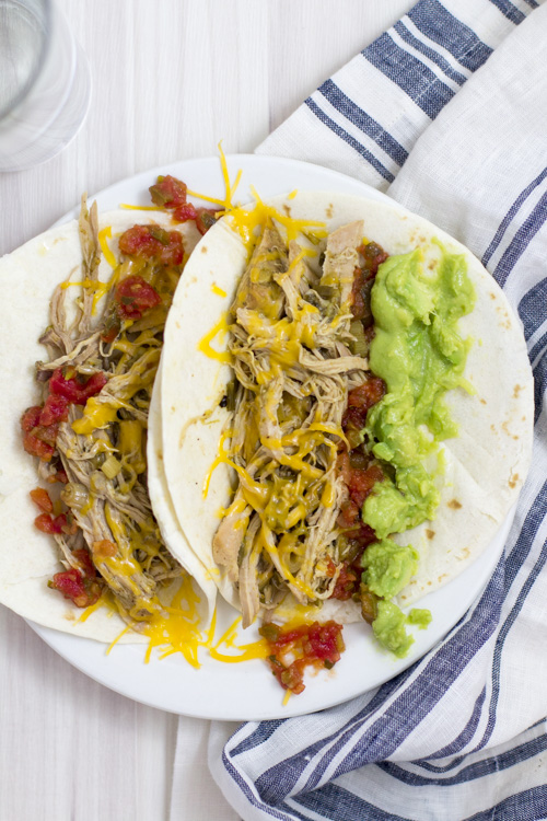 Easy and Healthy Crockpot Salsa Verde Shredded Pork Tacos