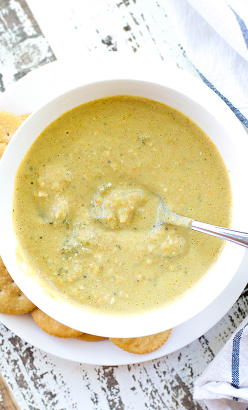 Crockpot Broccoli Cheddar Soup 